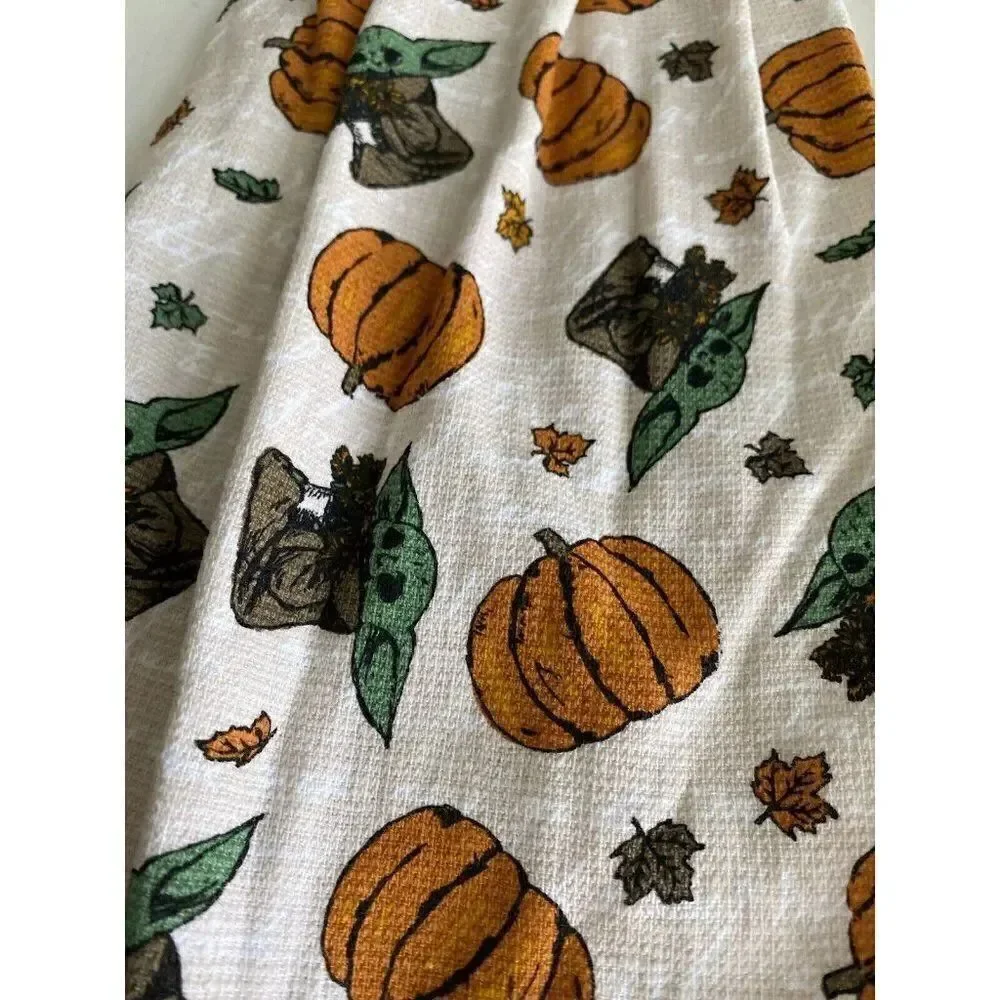 Set Of 2 Disney Baby Yoda Grogu Pumpkin Fall Autumn Kitchen Hanging Towels NEW‎